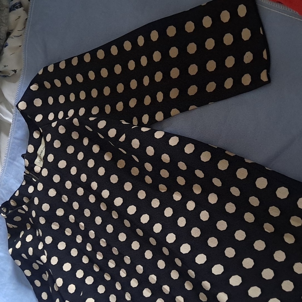Dress - Picture 3 of 4